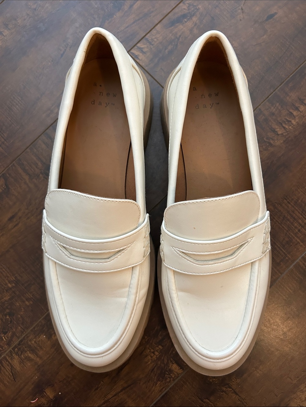 a new day Women’s Cream/Off-White Slip-On Penny Loafers